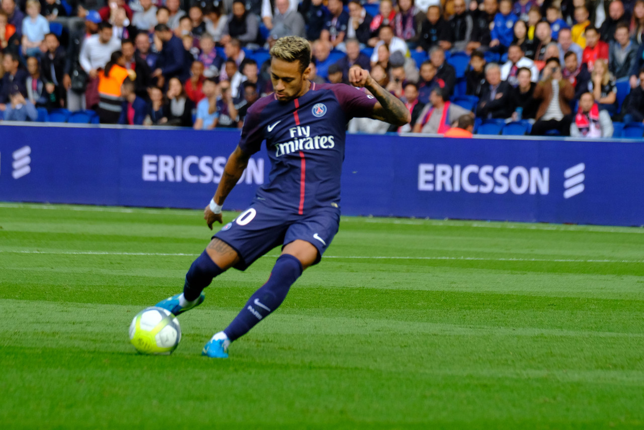 诺坎普国王，巴萨对阵毕包第10分钟时主场观众高喊“梅西”（巴萨战毕尔巴鄂第10分钟，诺坎普全场高呼梅西）