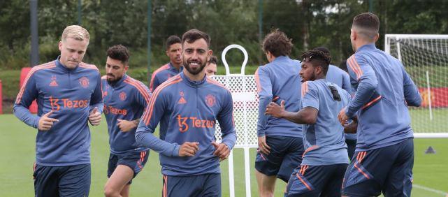 欧冠淘汰赛前瞻：巴萨客场挑战曼联,（欧冠淘汰赛看点：巴萨做客老特拉福德挑战曼联）