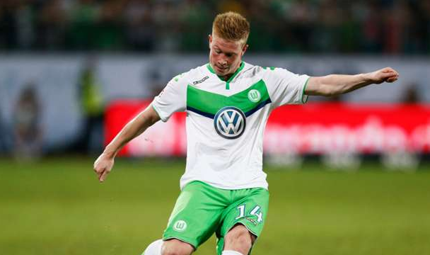 扛起球队！字母哥半场10中8，得到19分8篮板3助攻（半场统治！字母哥10投8中砍下19分8篮板3助攻，力扛全队）