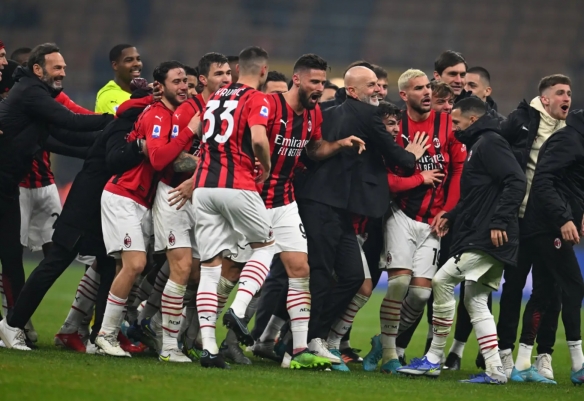 解锁新身份，美女球员艾丽莎-莱曼将成为米兰冬奥会火炬手（人气女足球员艾丽莎-莱曼将担任米兰冬奥会火炬手）