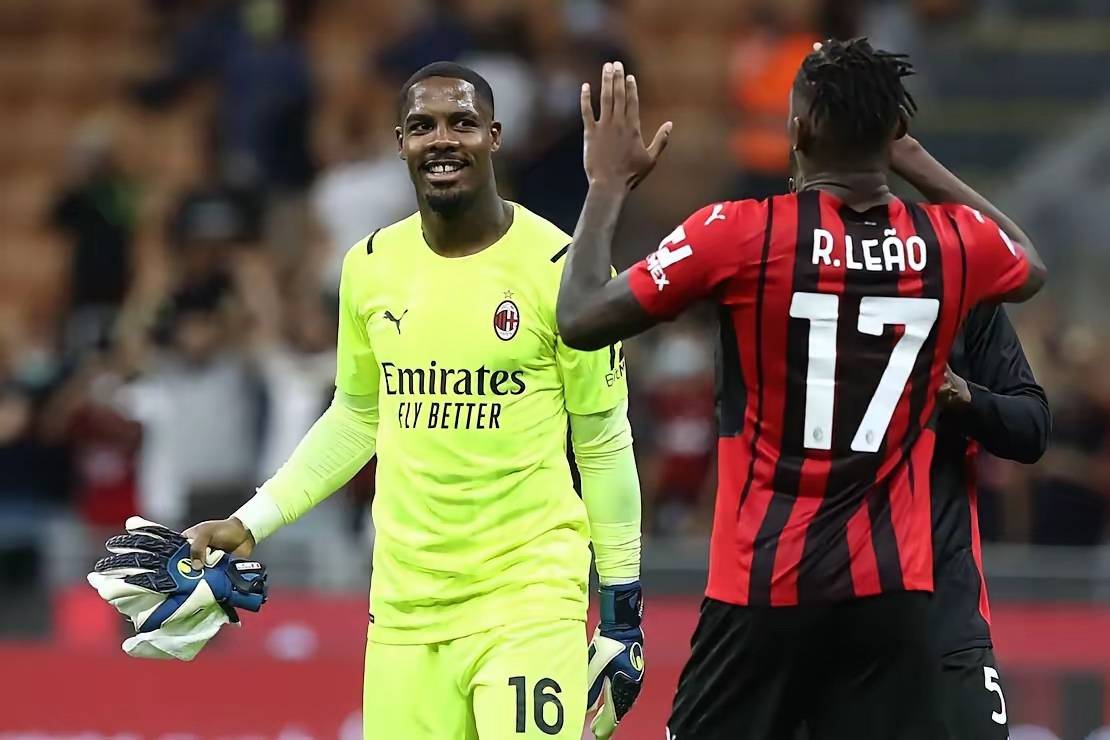 邓弗里斯：希望两到三周内复出，我们的球队就像一个大家庭（邓弗里斯：争取两三周内复出，球队氛围如同一家人）