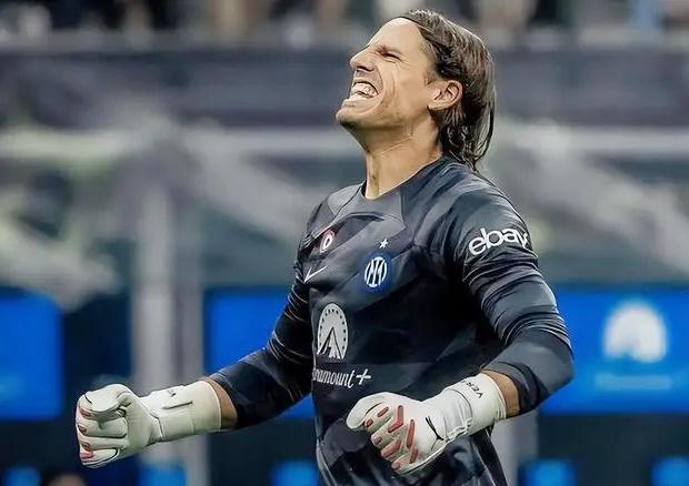 记者：里尔18岁中场布阿迪的团队否认球员与巴黎的转会传闻（记者：里尔18岁中场布阿迪团队驳斥与巴黎转会传闻）