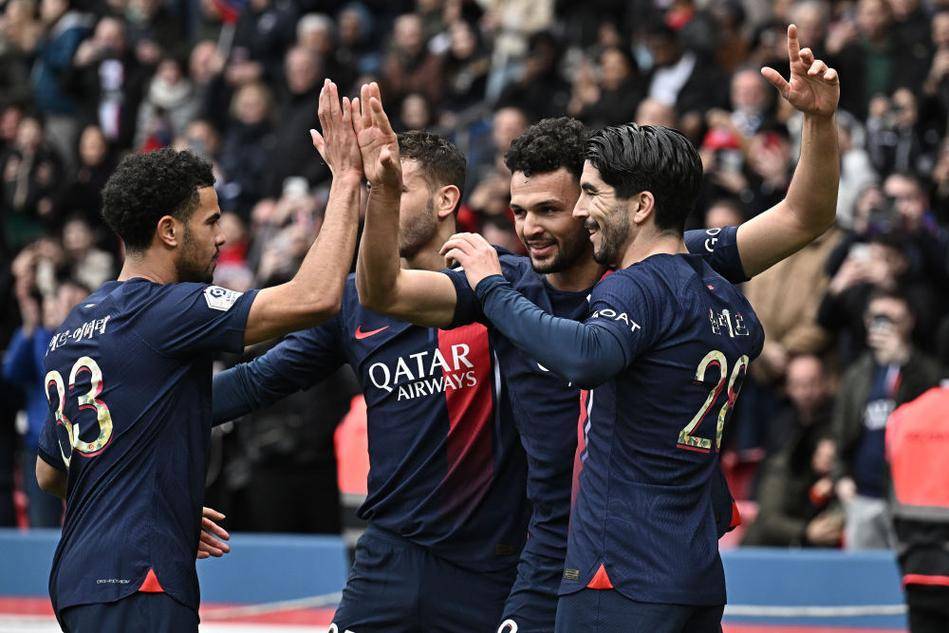 女排世联赛决赛巴西碰意大利，波兰跟日本争第三（女排世联赛决赛巴西对阵意大利，波兰与日本争夺季军）