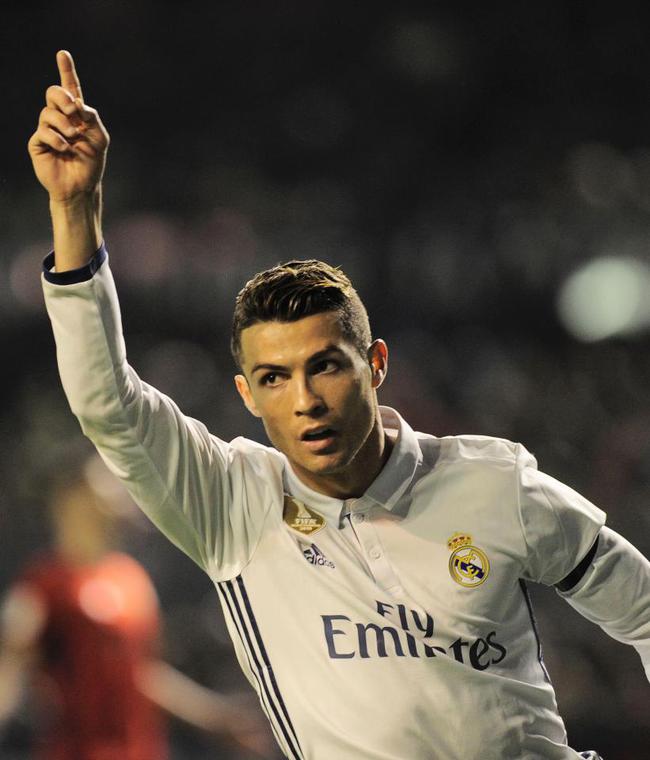 NBA球员数据统计：得分、篮板、助攻排行,（NBA球员数据盘点：得分、篮板、助攻榜单）