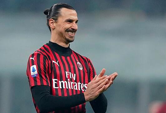 斯基拉：枪手、曼联等俱乐部有意奥林匹亚科斯小将穆扎基蒂斯（斯基拉：阿森纳、曼联等豪门关注奥林匹亚科斯新星穆扎基蒂斯）