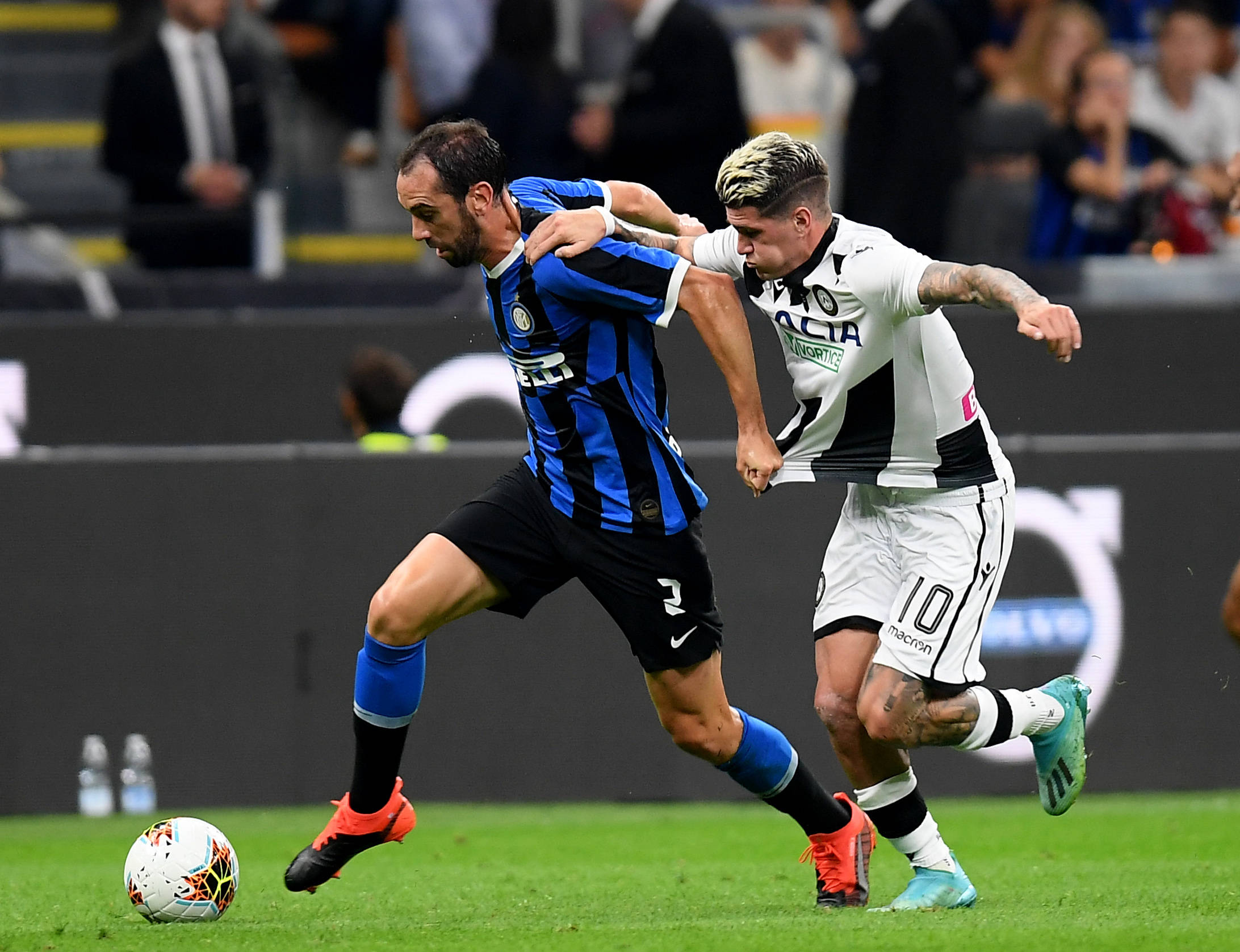 邮报：切尔西可能冬窗外租乔治；霍尔有机会参加世界杯（邮报：切尔西或冬窗租借放走乔治；霍尔有望出战世界杯）