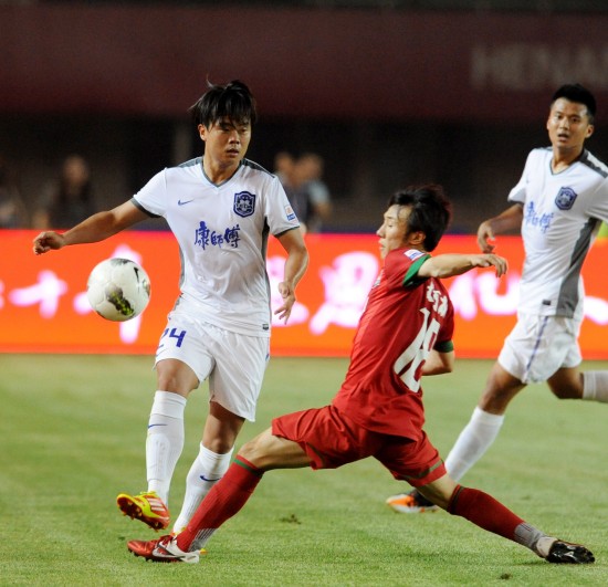 快船三分雨浇灭对手气焰（快船三分狂飙，压制对手气势）