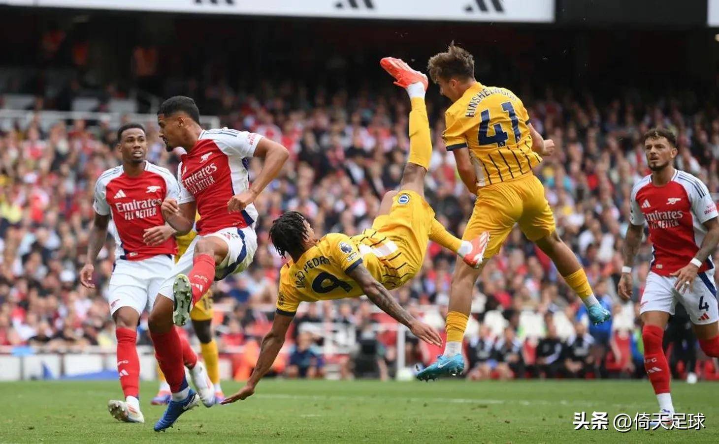 澳超半场：泰勒、罗斯造杀机，喷气机暂0-0悉尼FC（澳超半场战报：泰勒、罗斯频造险情，纽卡斯尔喷气机暂0-0悉尼FC）