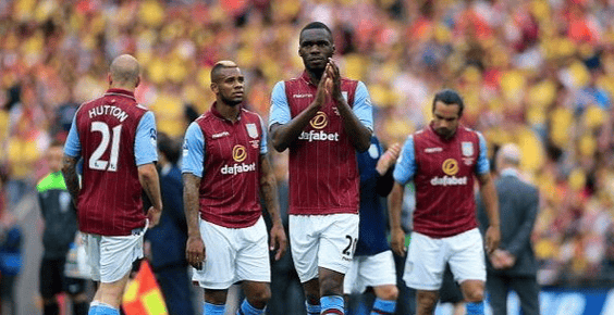 卡拉格再谈萨拉赫炮轰事件：就是丢人现眼，还有人为他辩护？（卡拉格重提萨拉赫争议：丢脸至极，竟还有人替他开脱？）