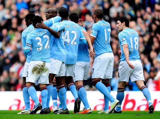 巴塞罗那门将之争：特尔施特根回归引发的悬念（特尔施特根复出，巴萨门线之争再起悬念）