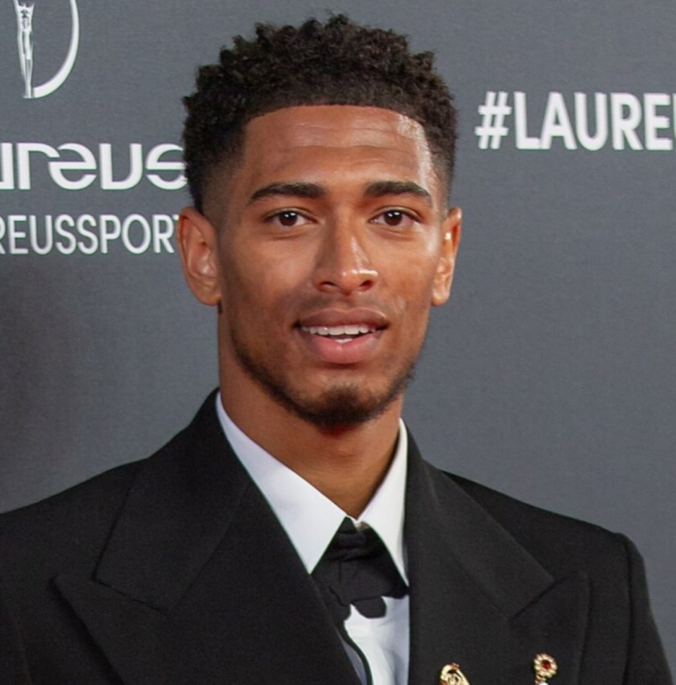 半场：卡利亚里0-0罗马，埃斯波西托造险（半场战报：卡利亚里与罗马互交白卷，埃斯波西托险些破门）