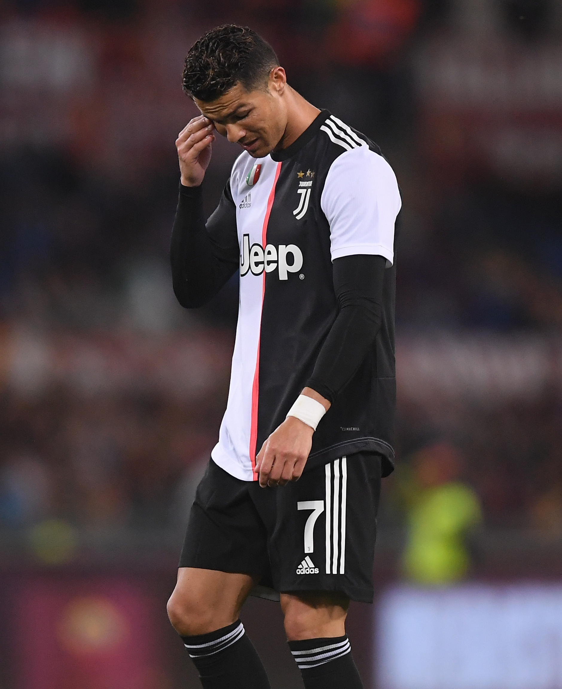 2-1,21岁英格兰新星绝杀,42岁德罗西率队胜乌迪内斯,迎意甲2连胜（21岁英格兰新星绝杀，42岁德罗西率队2-1击退乌迪内斯，意甲两连胜到手）