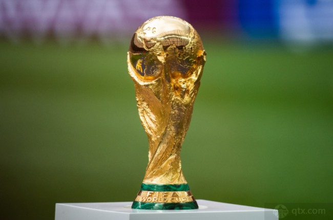 罗尼令人惊讶，费兰大胜，但佩德里是王者（罗尼爆冷，费兰大捷，佩德里称王）