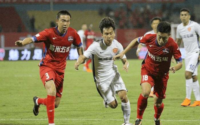 足球法甲豪门官宣续约核心前锋，合同长达五年